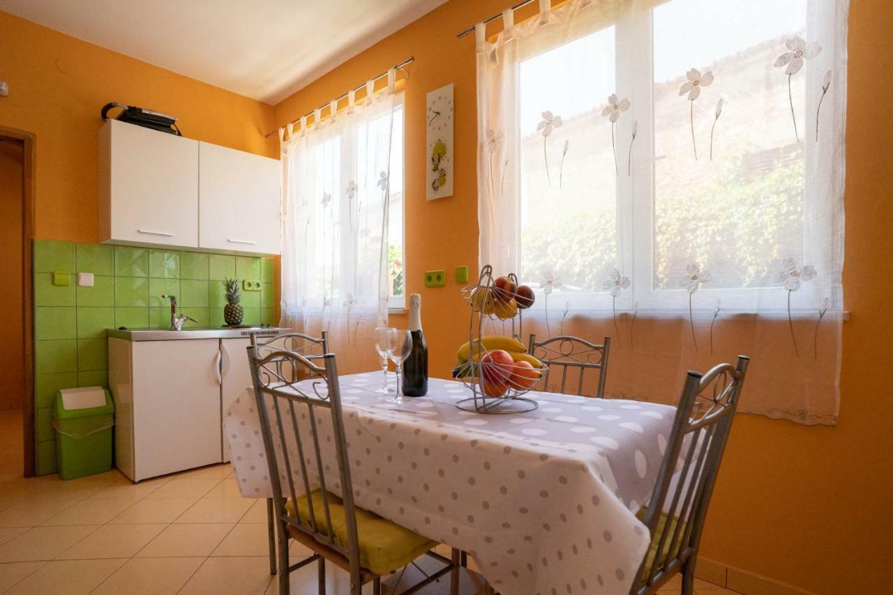 Apartment Limun Ližnjan 外观 照片